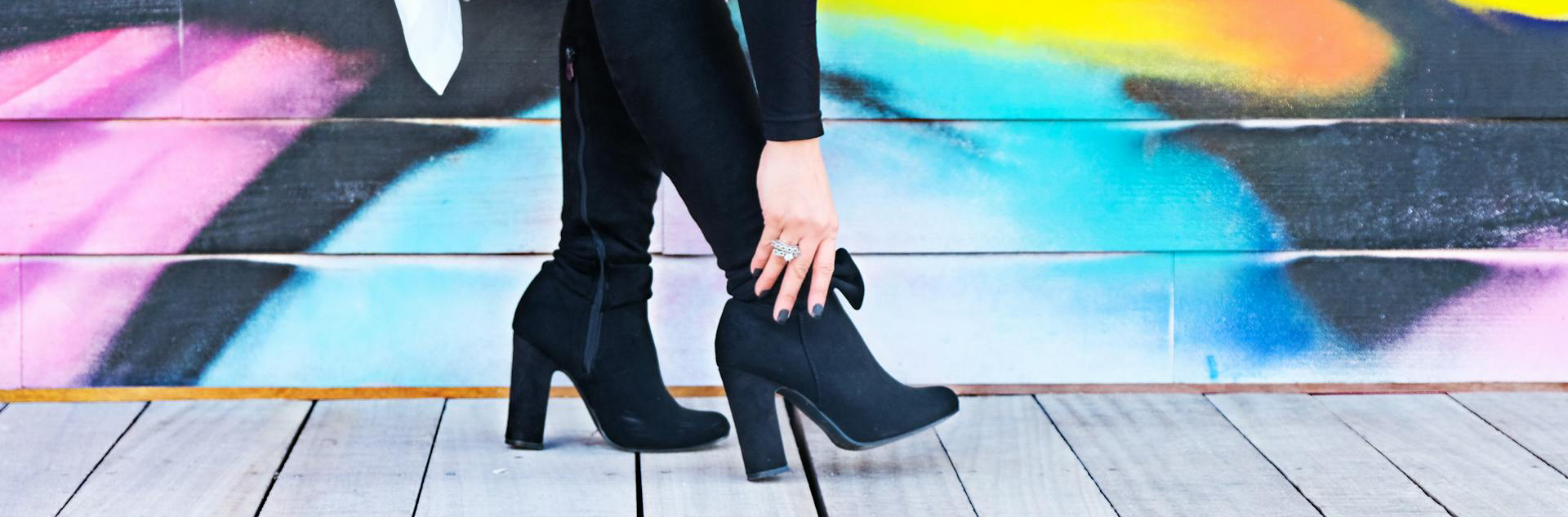 Fashion Shoe Store -Fashion Shoe Store pexels thelazyartist 1123985